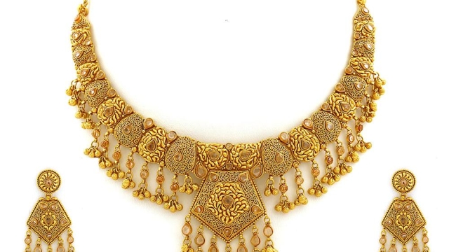 Glamorous Gleam: The Allure of Gold and Jewelry