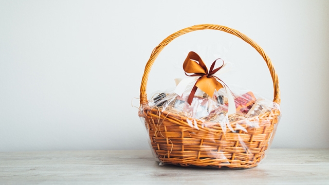 The Ultimate Guide to Creating the Perfect Gift Hamper